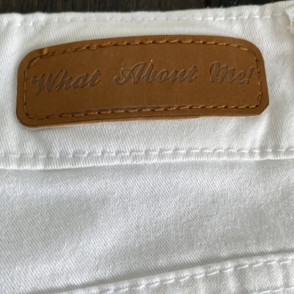 ❤️3/$30 WAM What About Me White Pants - Picture 6 of 8